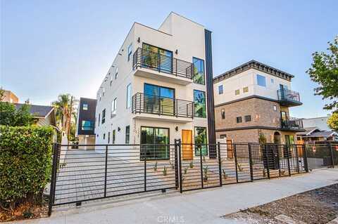 1223 N June Street, Los Angeles, CA 90038