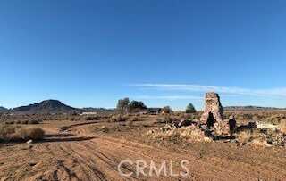 22138 South Road, Apple Valley, CA 92307