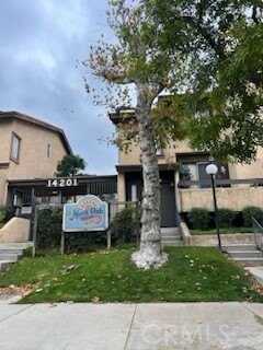 14201 Foothill Boulevard, Sylmar, CA 91342