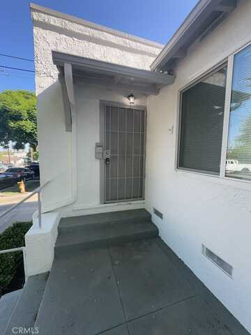 1420 Chestnut Avenue, Long Beach, CA 90813