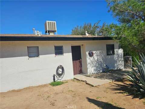 1345 W Elizabeth Lake Rd, Palmdale, CA 93551