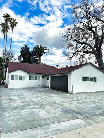 6910 Tobias Avenue, Van Nuys, CA 91405