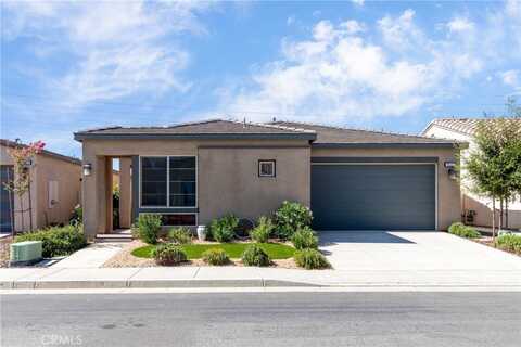 1543 Village Green Way, Beaumont, CA 92223