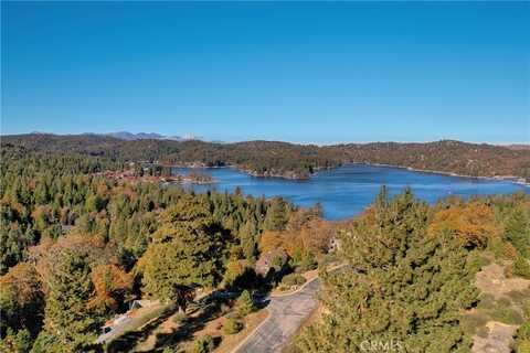 202 Hidden Forest Road, Lake Arrowhead, CA 92352