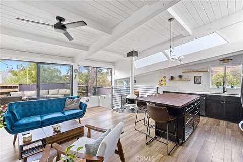 2084 Del Mar Avenue, Laguna Beach, CA 92651