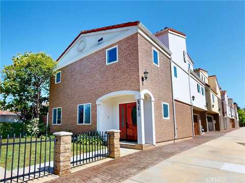 636 E 220th Street 1/2, Carson, CA 90745