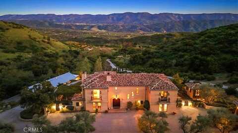 2835 Hermitage Road, Ojai, CA 93023