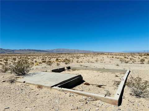 19 Amboy Road, 29 Palms, CA 92277