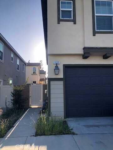 1112 N Tribune Privado, Ontario, CA 91764