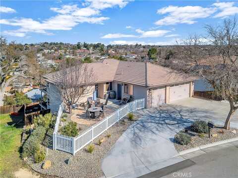 725 Red Cloud Road, Paso Robles, CA 93446