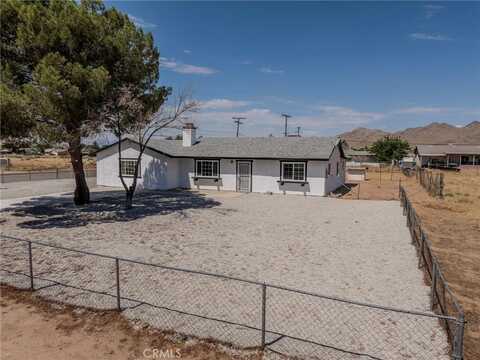 16114 Quantico Road, Apple Valley, CA 92307