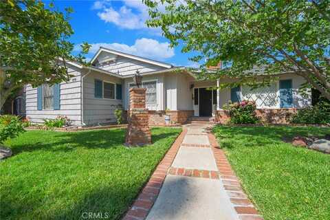 2526 Poinsettia Street, Santa Ana, CA 92706