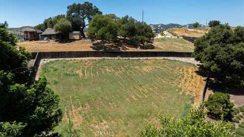 609 Navajo Avenue, Paso Robles, CA 93446