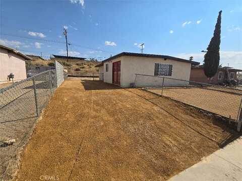 1040 Mojave Drive, Barstow, CA 92311