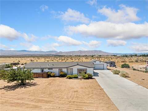 23099 Lucilla Road, Apple Valley, CA 92308