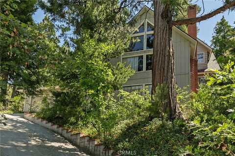 329 Grass Valley Road, Lake Arrowhead, CA 92352