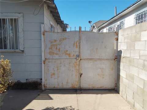 824 W 74th Street, Los Angeles, CA 90044