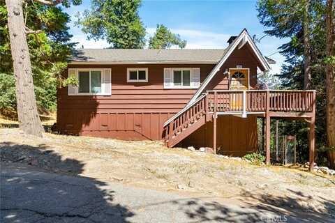 1207 Scenic Way, Rimforest, CA 92378