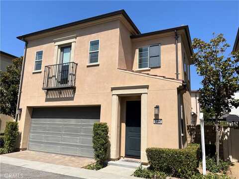 21900 Moveo Drive, Saugus, CA 91350