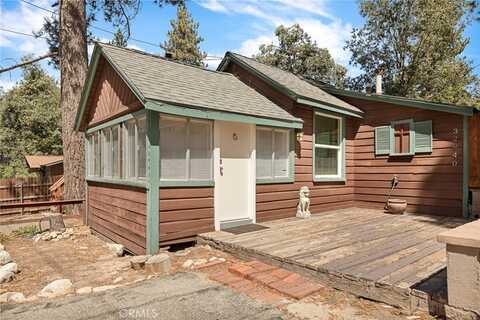 32940 Chipmunk Lane, Running Springs, CA 92382