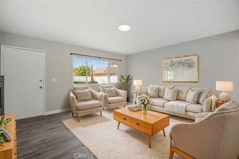 16562 Regina Circle, Huntington Beach, CA 92649