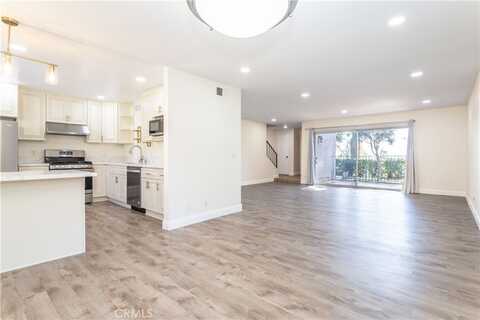 7809 Via Udine, Burbank, CA 91504