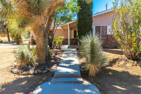 56469 Carlyle Drive, Yucca Valley, CA 92284