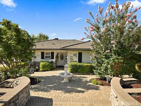 560 W Leadora Avenue, Glendora, CA 91741