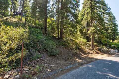 7450 Yosemite Park Way, Yosemite, CA 95389