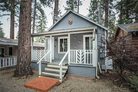 1013 W Sherwood Boulevard, Big Bear City, CA 92314