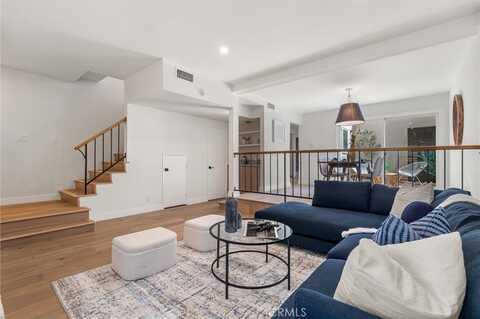 35 Village Pkwy, Santa Monica, CA 90405