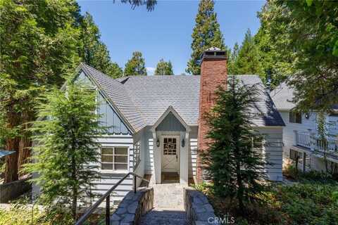 237 Corona Circle, Lake Arrowhead, CA 92352