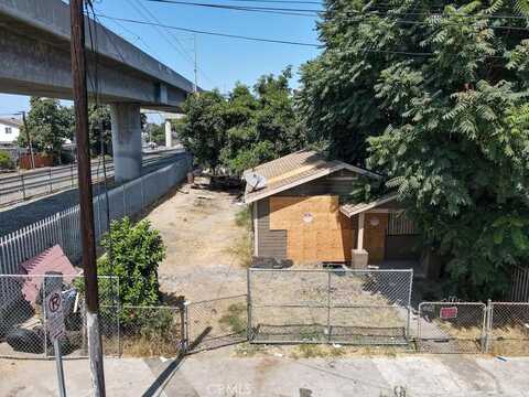 1701 E 61st Street, Los Angeles, CA 90001