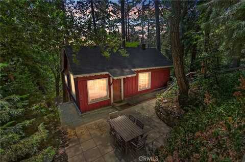 985 Coulter Pine Road, Crestline, CA 92325