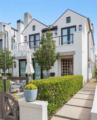 506 Marigold Avenue 1/2, Corona del Mar, CA 92625