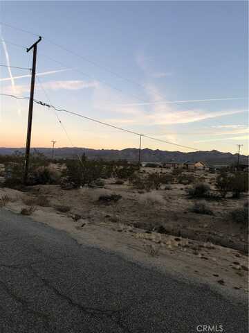 2 Jadiete Street, Joshua Tree, CA 92252