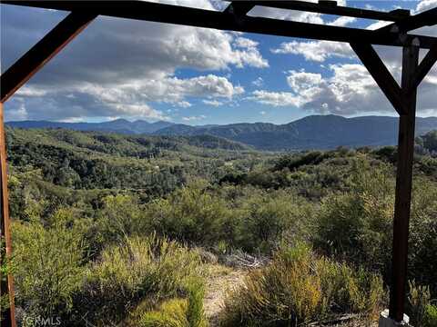 1 Bryson-Hesperia Road, Bradley, CA 93426