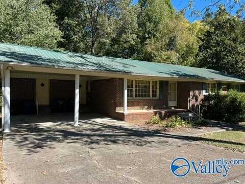 890 Fairview Drive NE, Arab, AL 35016