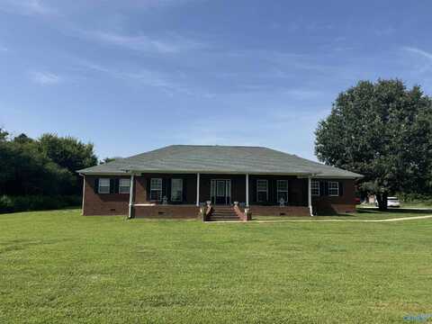 380 Bluebird Trail, Albertville, AL 35951