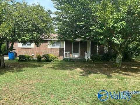 747 Hayes Gap Road, Crossville, AL 35962