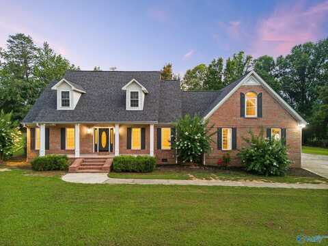 109 Sheri Drive, Laceys Spring, AL 35754