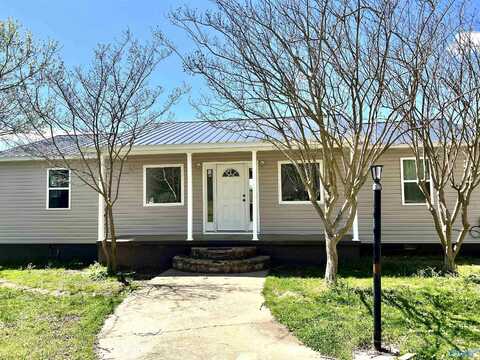 460 County Road 129, Crossville, AL 35962