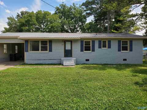 103 Hayes Street, Scottsboro, AL 35768