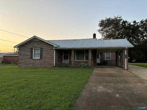 514 West Street, Scottsboro, AL 35768