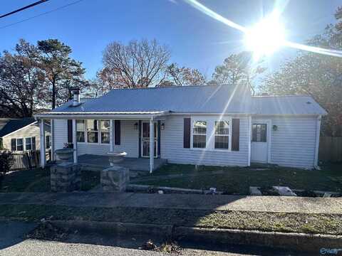 2005 Richardson Street, Guntersville, AL 35976