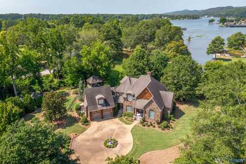 1672 Whorton Bend Road, Gadsden, AL 35901