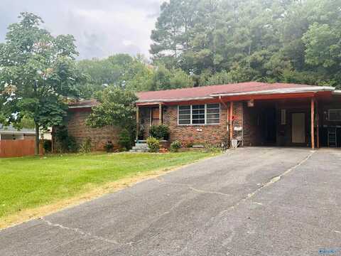 806 E Fourth Ave E, Oneonta, AL 35121