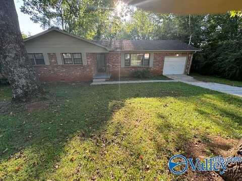 2204 Laverne Drive NW, Huntsville, AL 35810