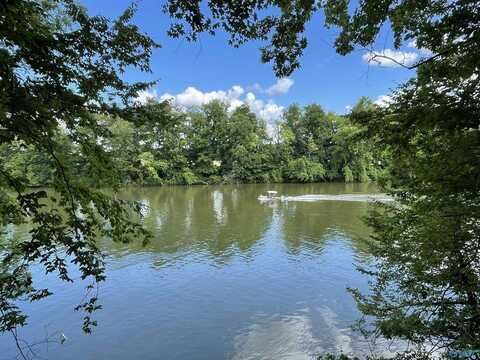 2 Riverside Drive, Gadsden, AL 35901