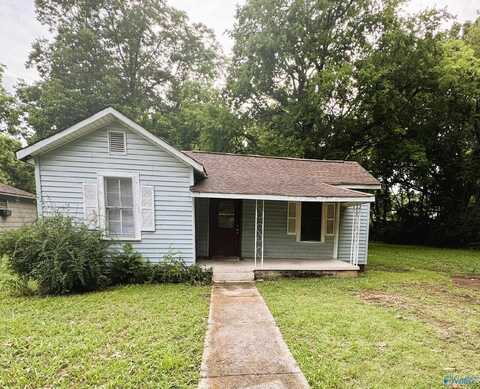 517 12th Avenue NW, Decatur, AL 35601